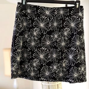 NWOT black and white design Costco Skort